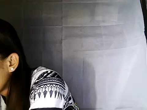 Snapshot of Asian_PrettyAle chatting on 02-12-26, 01:44 Asian PrettyAle online show from 02-12-26, 01:44