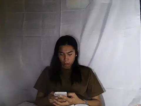 Snapshot of Asian_PrettyAle chatting on 02-27-26, 04:51 Asian PrettyAle online show from 02-27-26, 04:51