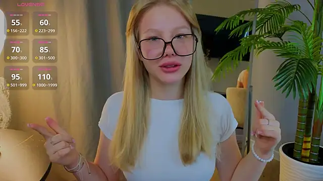 Snapshot of emilyshepar_d chatting on 09-24-25, 01:57 emilyshepar d online show from 09-24-25, 01:57