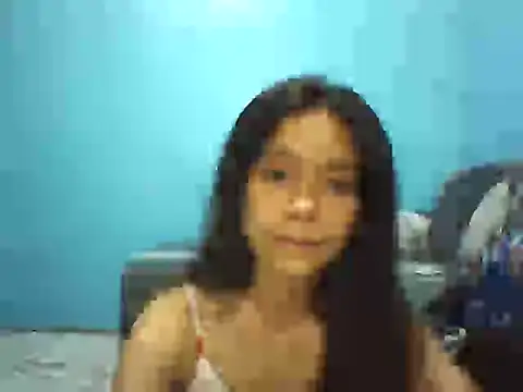 Snapshot of prettymomxoxo chatting on 05-27-26, 04:58 prettymomxoxo online show from 05-27-26, 04:58