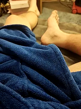 hubbyfun19 online show from 12-17-25, 03:00