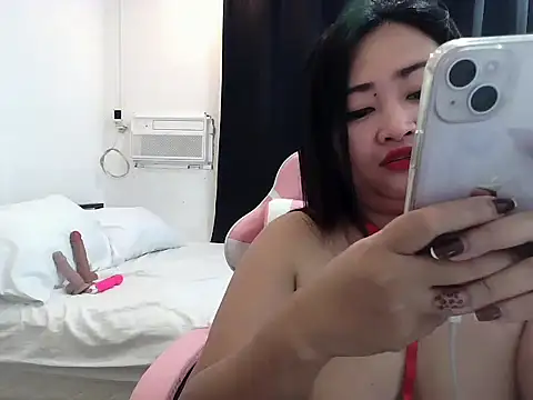 Snapshot of Wetmedaddyxxx chatting on 09-23-25, 12:28 Wetmedaddyxxx online show from 09-23-25, 12:28