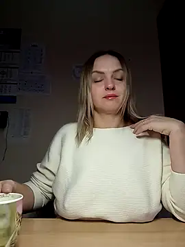 Ami Foxy online show from 11-17-25, 06:28