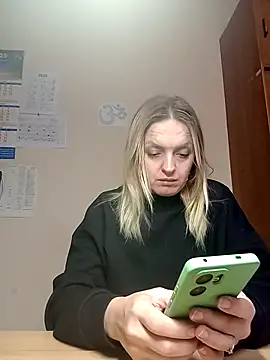 Ami Foxy online show from 11-12-25, 07:56