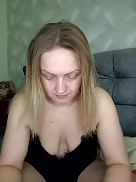 Ami Foxy online show from 05-10-26, 06:06