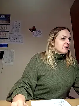 Ami Foxy online show from 12-19-25, 11:45