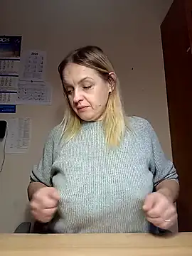 Ami Foxy online show from 11-13-25, 10:52