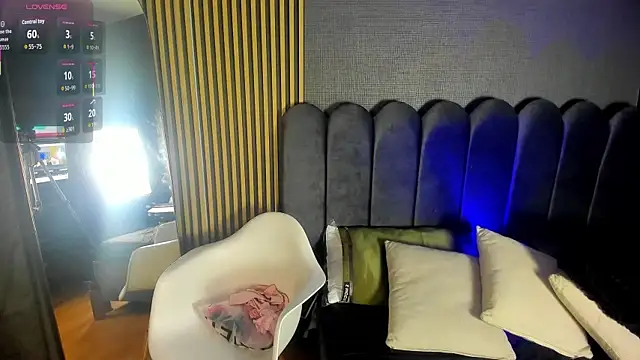 Gina 77 online show from 11-04-25, 12:09