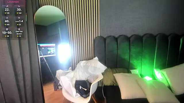 Gina 77 online show from 11-06-25, 12:09