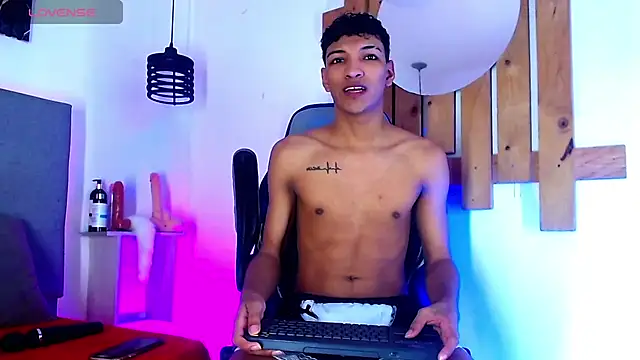 Rick Wade online show from 11-28-25, 04:12