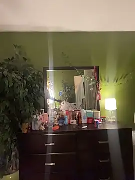 caramel  cremes online show from 11-16-25, 01:43