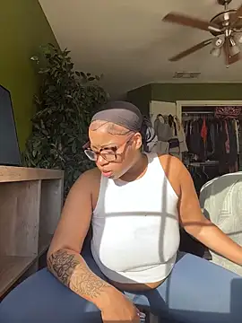 caramel  cremes online show from 11-06-25, 02:54