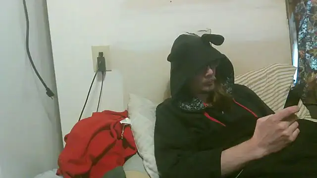 Snapshot of dandonn chatting on 02-08-26, 01:53 dandonn online show from 02-08-26, 01:53