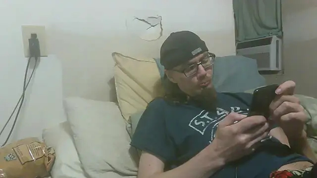 Snapshot of dandonn chatting on 11-20-25, 08:37 dandonn online show from 11-20-25, 08:37