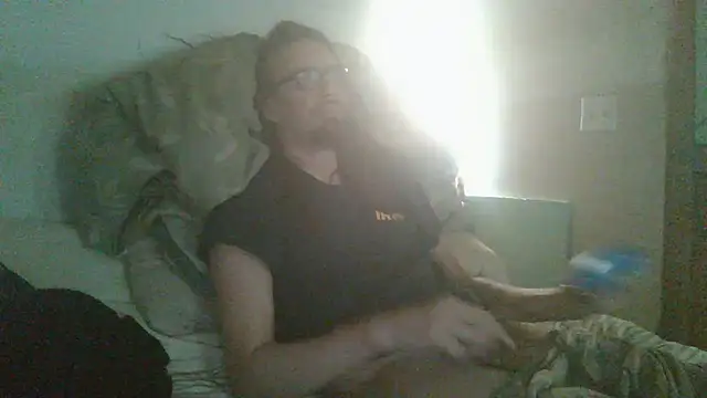 Snapshot of dandonn chatting on 03-31-26, 05:26 dandonn online show from 03-31-26, 05:26