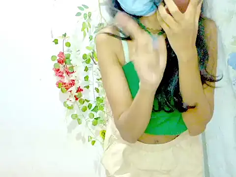 Snapshot of senuxxx chatting on 03-26-26, 03:32 senuxxx online show from 03-26-26, 03:32