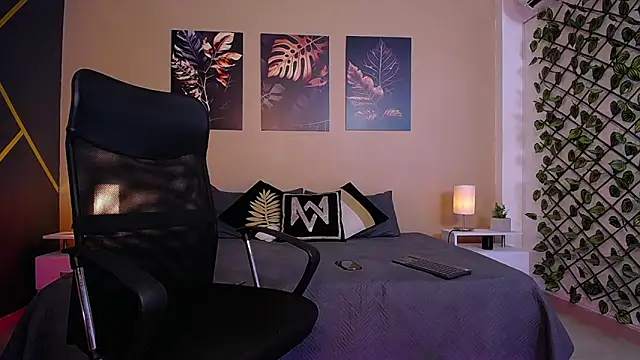 ChristopherBlack  online show from 02-14-26, 01:22