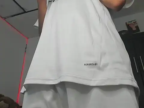 Mateo Escobar online show from 11-01-25, 02:40