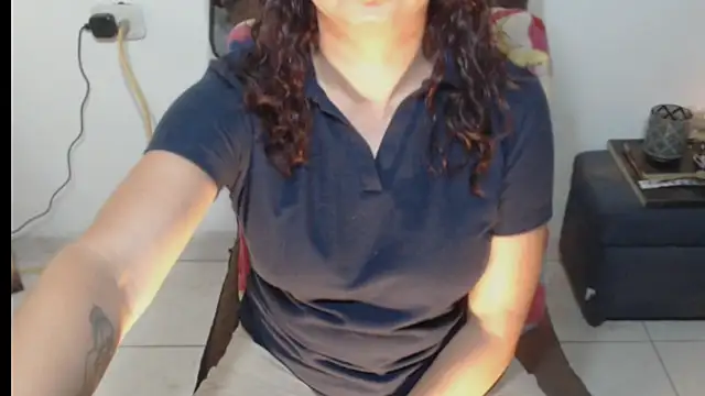 Milf Valeria online show from 01-13-26, 05:28