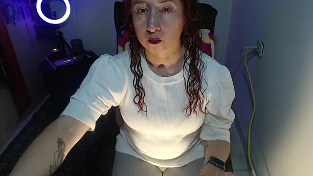 Milf Valeria online show from 09-23-25, 02:57