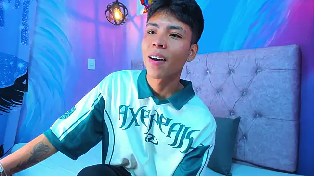 MaxiWildd online show from 05-30-26, 01:17