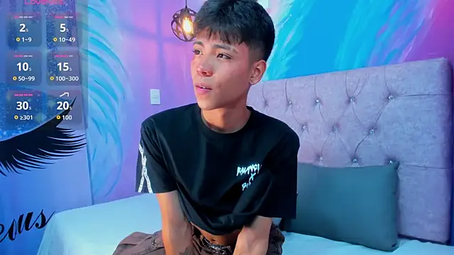 MaxiWildd online show from 03-26-26, 01:09