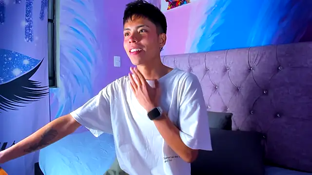 MaxiWildd online show from 11-30-25, 01:23