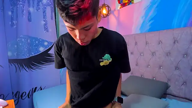 MaxiWildd online show from 11-08-25, 01:03