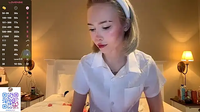 Snapshot of FlowMia chatting on 09-21-25, 05:29 FlowMia online show from 09-21-25, 05:29