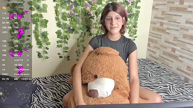 Amy Moonlight online show from 12-18-25, 10:24