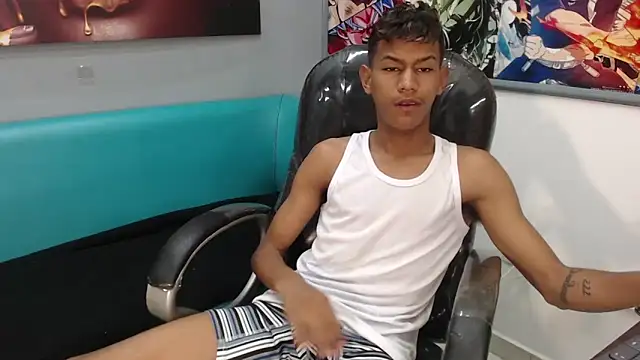 Snapshot of Rory_castro chatting on 02-19-26, 05:10 Rory castro online show from 02-19-26, 05:10