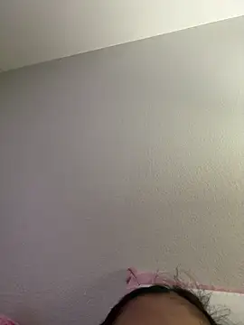 Snapshot of vivian3 chatting on 11-17-25, 07:18 vivian3 online show from 11-17-25, 07:18