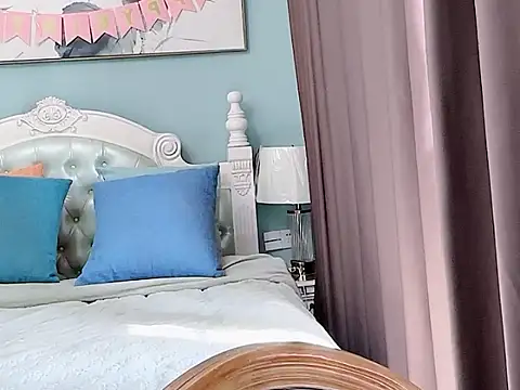 sarah111 online show from 01-13-26, 03:43