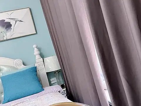 sarah111 online show from 12-04-25, 03:16