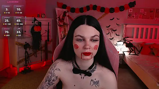 Michela Fruet online show from 10-30-25, 01:04