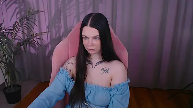 Michela Fruet online show from 10-04-25, 01:07