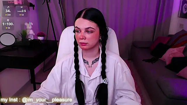 Michela Fruet online show from 02-11-26, 01:05