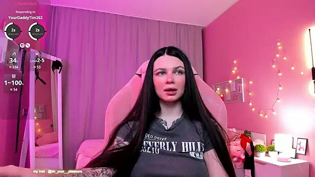 Michela Fruet online show from 11-29-25, 01:06