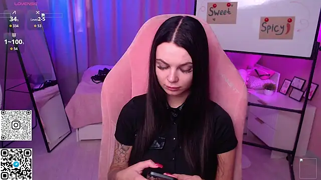 Snapshot of Michela_Fruet chatting on 05-05-26, 01:08 Michela Fruet online show from 05-05-26, 01:08