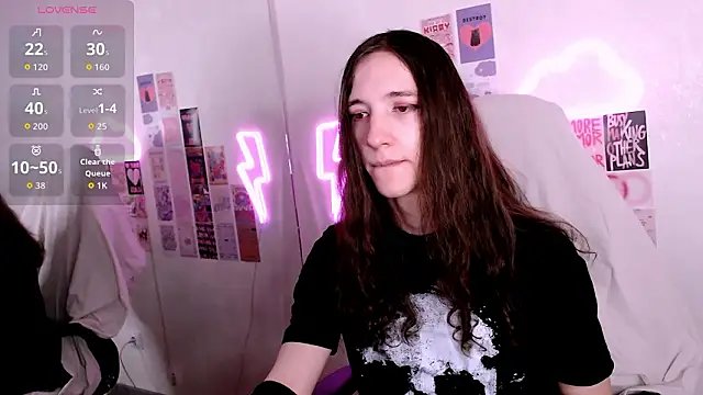 Snapshot of SilverMuse chatting on 02-04-26, 11:55 SilverMuse online show from 02-04-26, 11:55