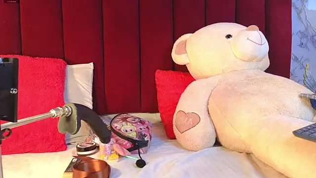 PrincePoppy online show from 10-31-25, 08:49