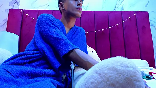 PrincePoppy online show from 12-17-25, 08:36