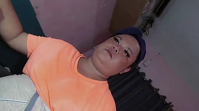 fallen angel08 online show from 12-15-25, 04:40