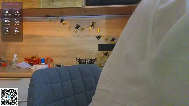 miss bubbles  online show from 10-27-25, 12:33