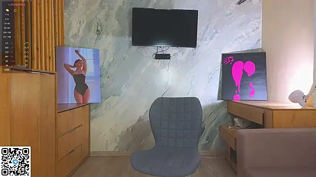 miss bubbles  online show from 11-30-25, 12:33