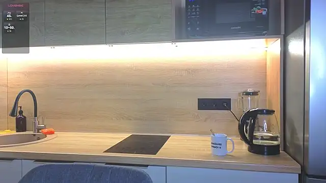 miss bubbles  online show from 10-16-25, 12:19