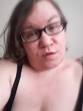 AnniDiMoni online show from 11-14-25, 05:22