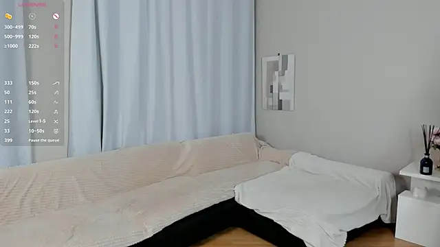 OdelynaFrake online show from 09-28-25, 08:10