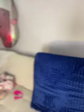 snow doll online show from 11-17-25, 08:46