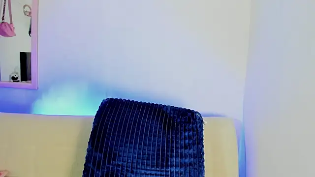 snow doll online show from 11-05-25, 10:24